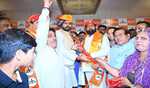 Major setback to Uddhav Thackeray as 4 former corporators join rival Shinde Shiv Sena 