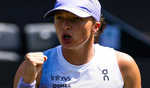 Swiatek reaches first WTA Tour grass-court final