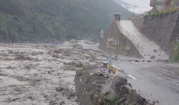 4 Dead, 16 missing as cloudbursts wreak havoc in Mandi