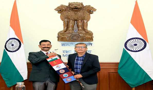 Defence Secy flags in Everest, Kilimanjaro expeditions; hails teams