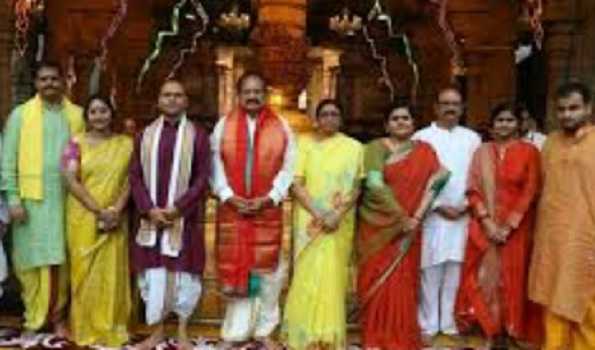Former Vice President Venkaiah Naidu offers prayers at Tirumala temple