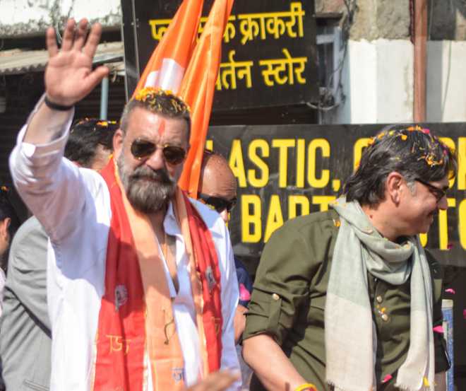Bollywood actor Sanjay Dutt visits Lucknow for environmental event, enthralls crowd
