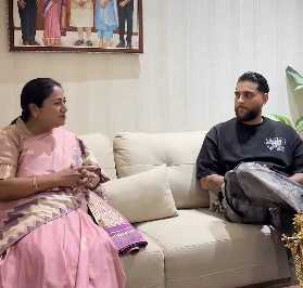 Karan Aujla meets CM Rekha Gupta ahead of Delhi stadium concert