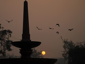 Maha: Senior Shiv Sena leader's Solapur home burgled; Rs 15.8 lakh stolen