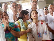 AHMEDABAD, JUN 15 (UNI)- Family members of Air India plane crash victims, Subh and Shagun Modi, get emotional during their last rites procession at Thaltej crematorium, in Ahmedabad on Sunday. UNI PHOTO-56U AHMEDABAD, JUN 15 (UNI)- Family members of Air India plane crash victims, Subh and Shagun Modi, get emotional during their last rites procession at Thaltej crematorium, in Ahmedabad on Sunday. UNI PHOTO-56U