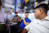 NEW DELHI, JUN 21 (UNI):- Leader of Opposition in the Lok Sabha and Congress leader Rahul Gandhi interacts with Mobile technicians at Nehru Place, in New Delhi on Saturday. UNI PHOTO-191U NEW DELHI, JUN 21 (UNI):- Leader of Opposition in the Lok Sabha and Congress leader Rahul Gandhi interacts with Mobile technicians at Nehru Place, in New Delhi on Saturday. UNI PHOTO-191U
